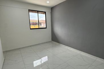 Fully Renovated @ Jalan Teratai 79, Taman Johor Jaya