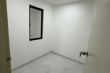 Fully Renovated @ Jalan Teratai 79, Taman Johor Jaya