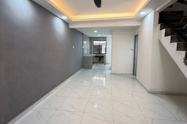 Fully Renovated @ Jalan Teratai 79, Taman Johor Jaya