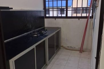 Flat Taman Plentong Utama