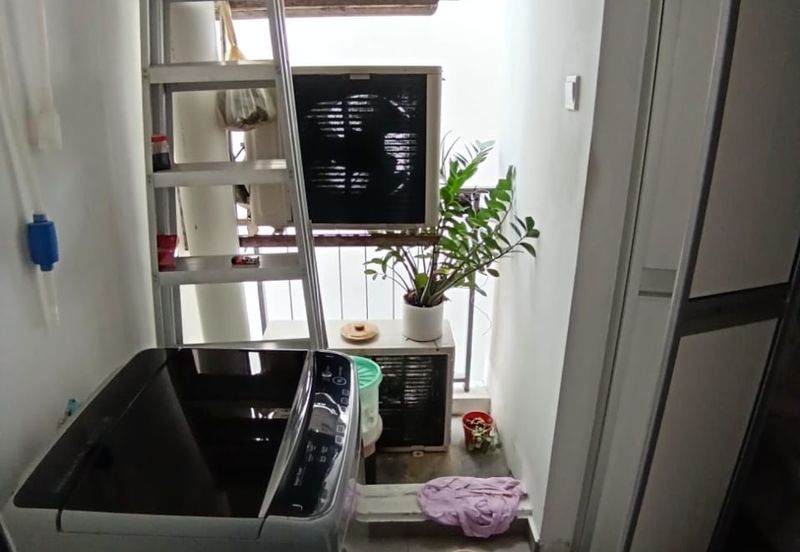 Midas Perling Apartment