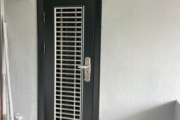 Taman Pulai Utama Flat