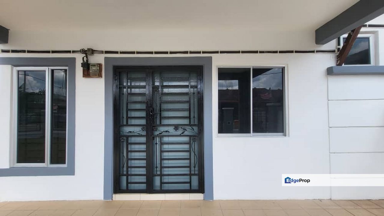 Corner Lot @ Jalan Seri Impian, Bandar Seri Impian, Kluang, Johor, Kluang