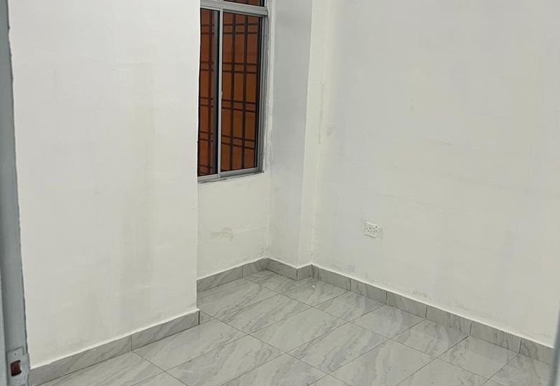 Flat Temenggong, Bandar Indahpura