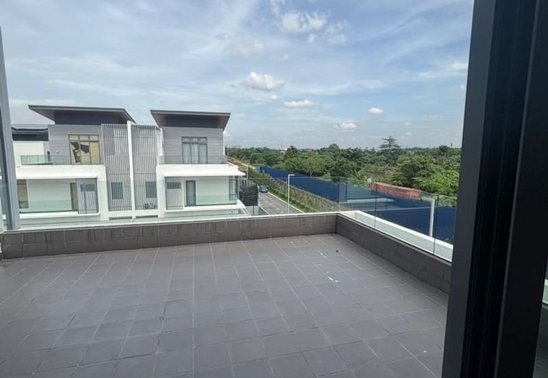 Broadleaf Residences, Hometree