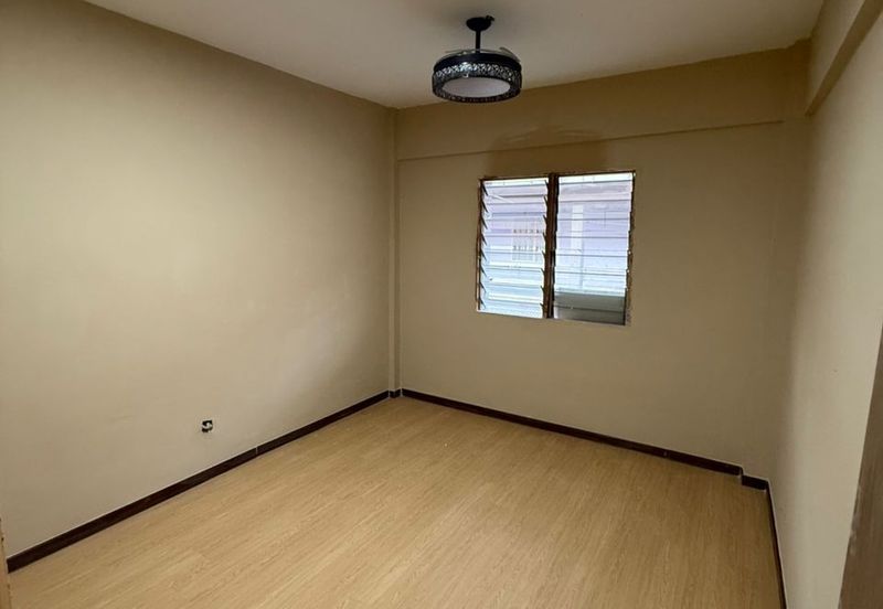 Flat Taman Plentong Utama