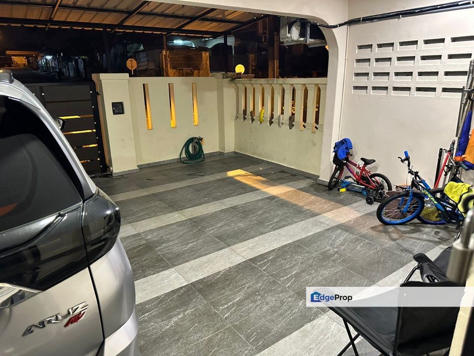 Jalan Zamrud , Taman Zamrud , Ulu Tiram, Johor, Ulu Tiram