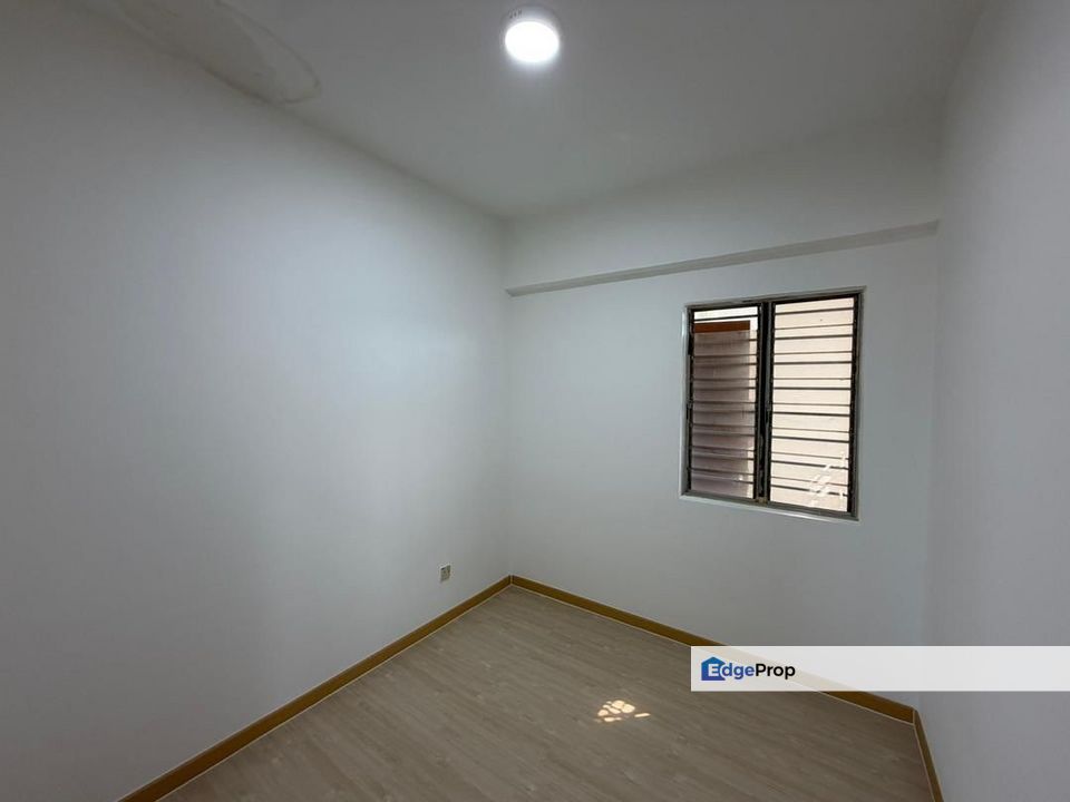 Dwi Mahkota Condominium, Tampoi, Johor, Johor Bahru