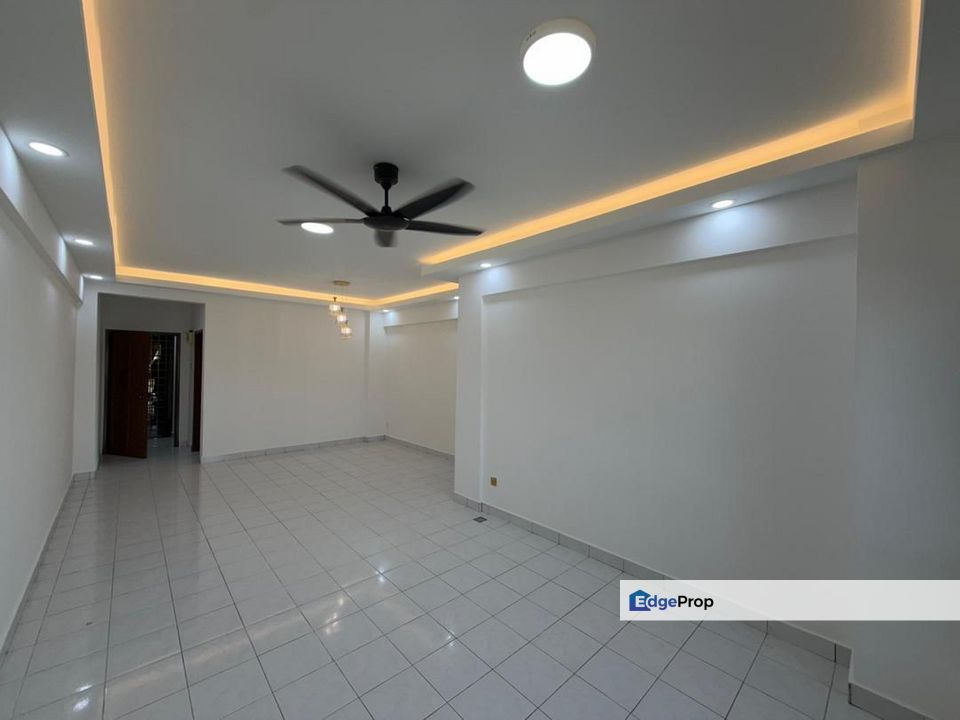 Dwi Mahkota Condominium, Tampoi, Johor, Johor Bahru