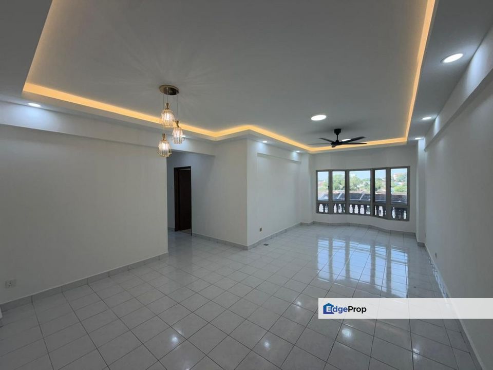 Dwi Mahkota Condominium, Tampoi, Johor, Johor Bahru