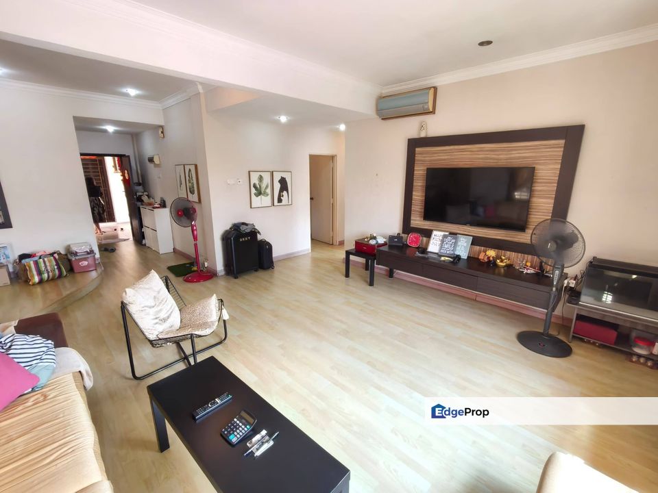 Corner Unit @ Villa Bestari Apartment, Tmn Nusa Bestari 2, Skudai, Johor, Skudai