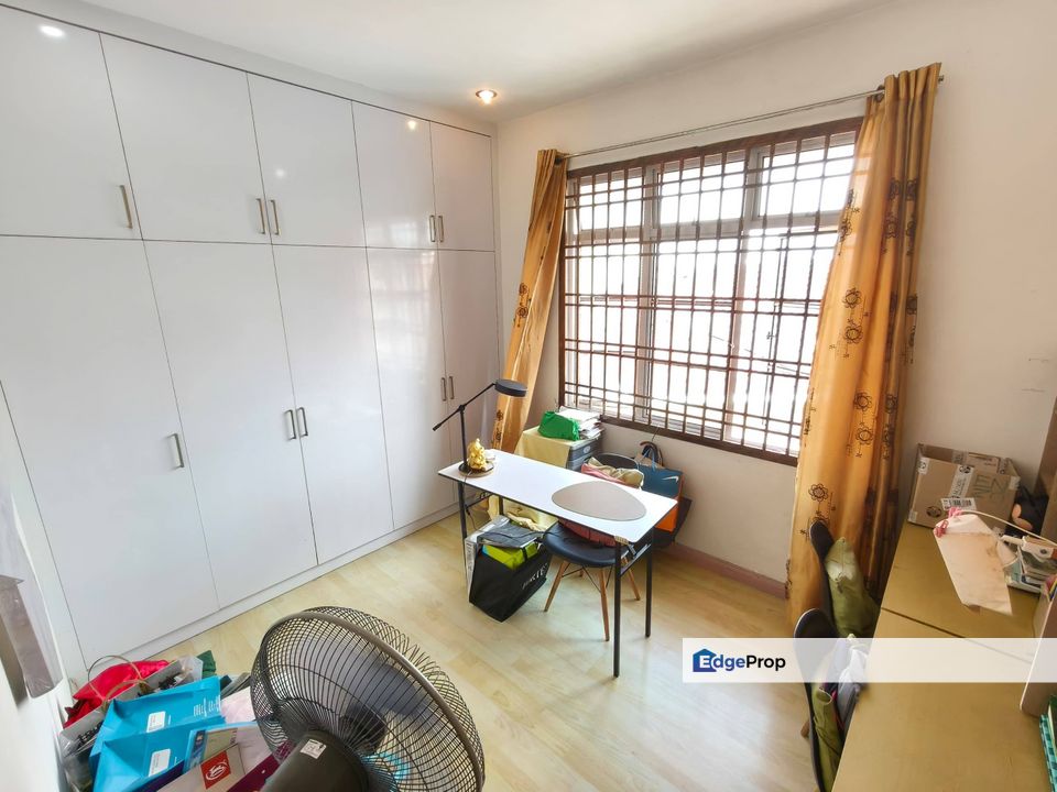 Corner Unit @ Villa Bestari Apartment, Tmn Nusa Bestari 2, Skudai, Johor, Skudai