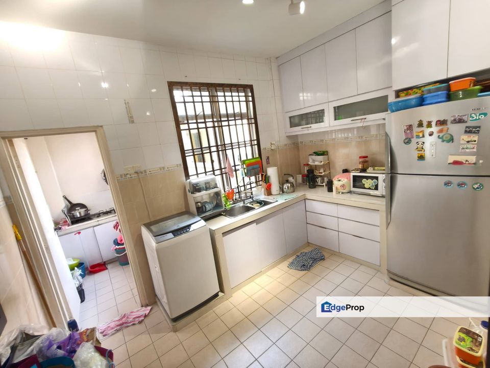 Corner Unit @ Villa Bestari Apartment, Tmn Nusa Bestari 2, Skudai, Johor, Skudai