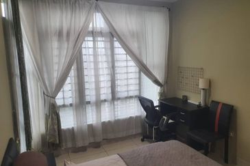 Golden Sands Seaview Residence