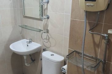 Golden Sands Seaview Residence