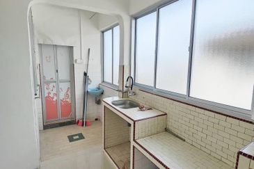 Flat Taman Ungku Tun Aminah