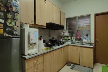 Dwi Mahkota Condominium