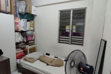 Dwi Mahkota Condominium