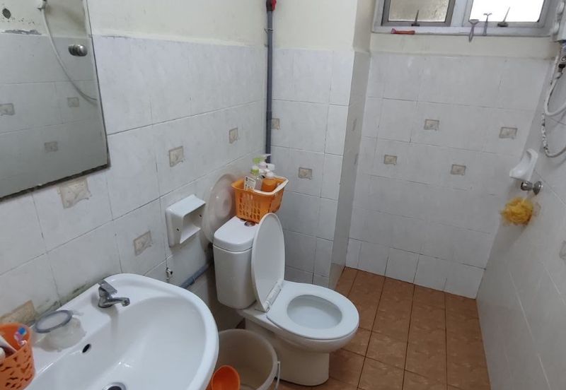 Dwi Mahkota Condominium