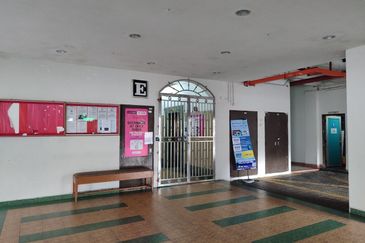 Dwi Mahkota Condominium