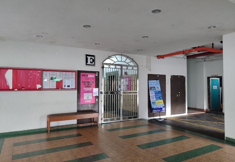 Dwi Mahkota Condominium