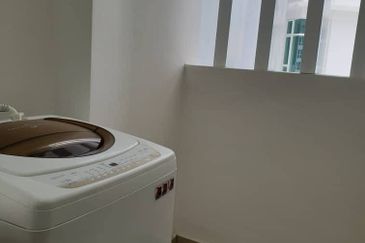 1Medini & Medini Signature