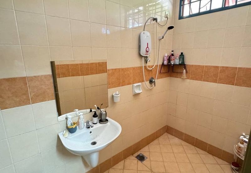 Jalan Aliff Harmoni 4/3