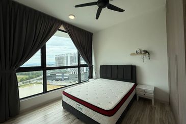 The M @ Medini Macrolink