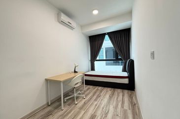 The M @ Medini Macrolink