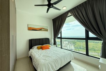 The M @ Medini Macrolink