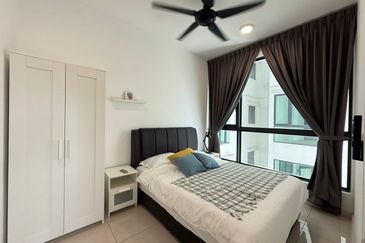 The M @ Medini Macrolink