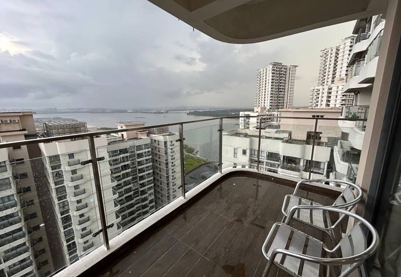 Baypoint @ Country Garden Danga Bay