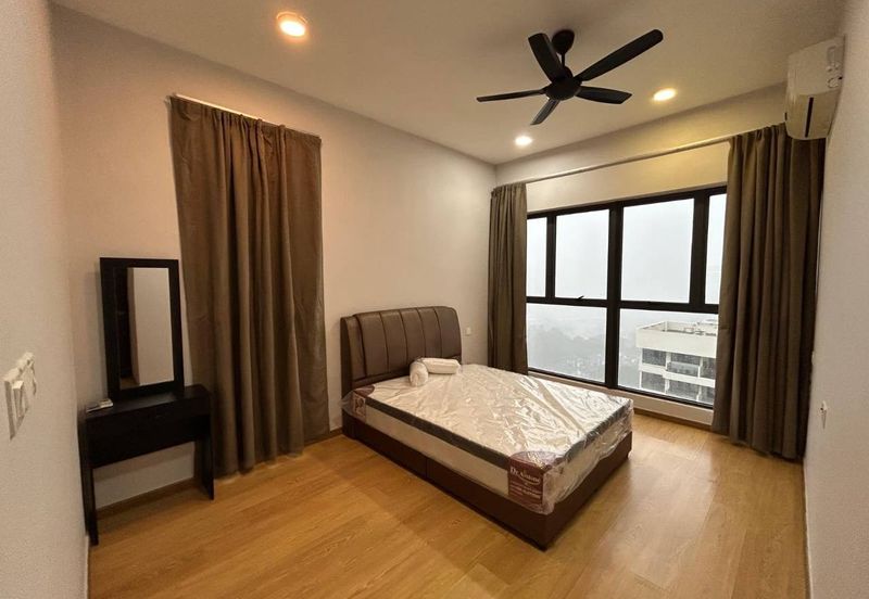 Baypoint @ Country Garden Danga Bay