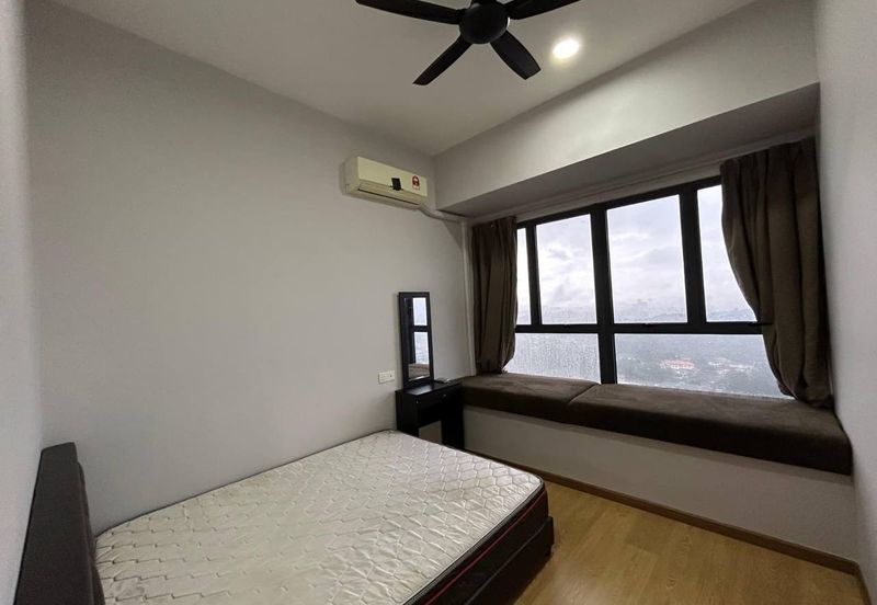 Baypoint @ Country Garden Danga Bay