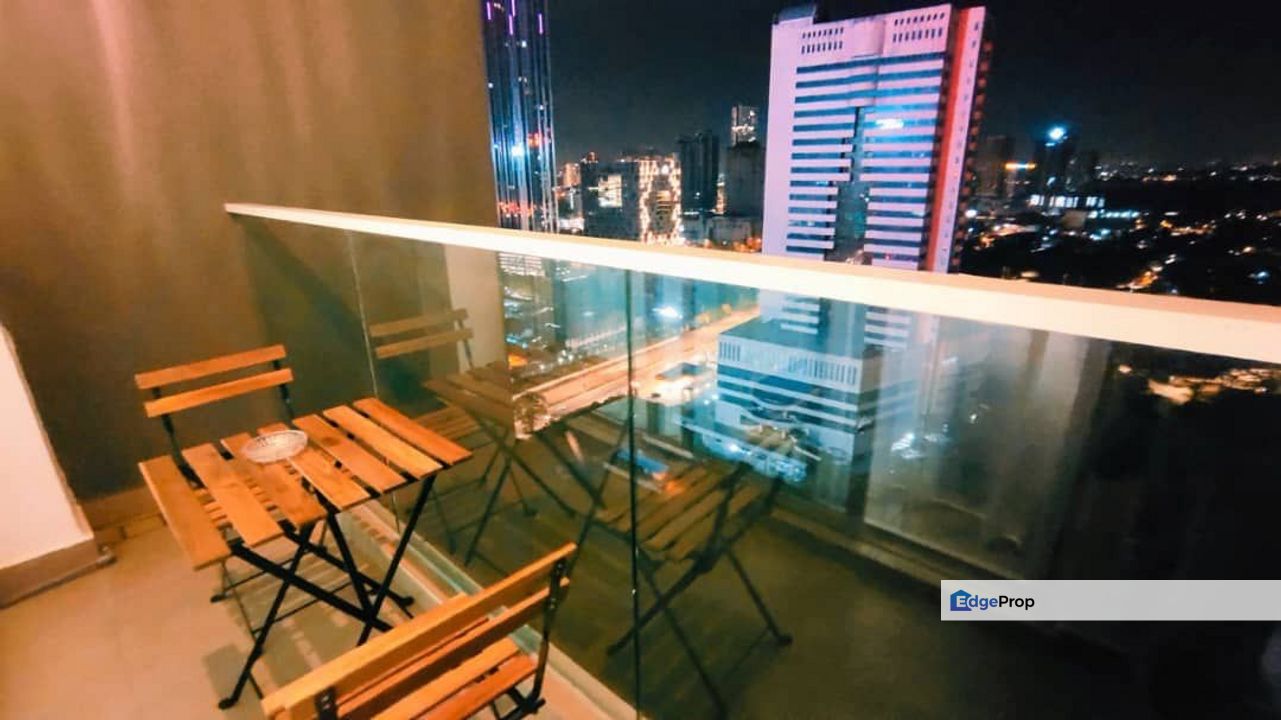 Twin Galaxy, Johor, Johor Bahru