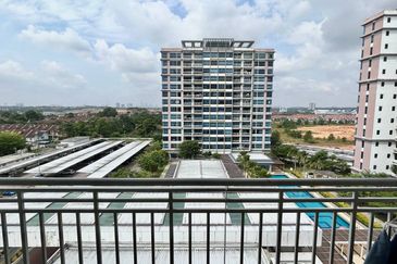 Seri Austin Luxury Apartment