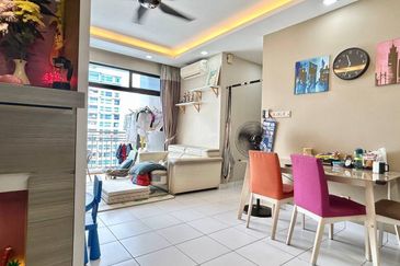 Seri Austin Luxury Apartment