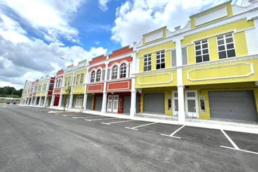 Jalan Austin Heights