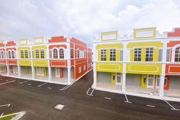 Jalan Austin Heights