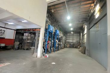 Apex Bizhub Desa Cemerlang