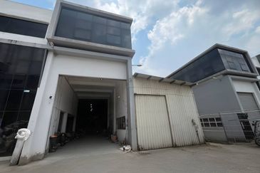 Apex Bizhub Desa Cemerlang