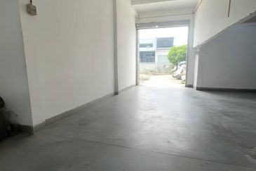 Apex Bizhub Desa Cemerlang