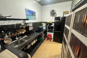 Indah Court Apartment