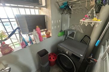 Indah Court Apartment