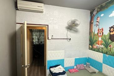 Indah Court Apartment