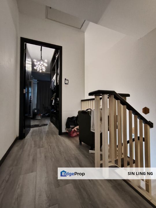 Taman Nusa Sentral Iskandar Puteri Johor Unblock View Triple Storey Cluster House Fully Furnished Freehold Near Second-Link, Johor, 