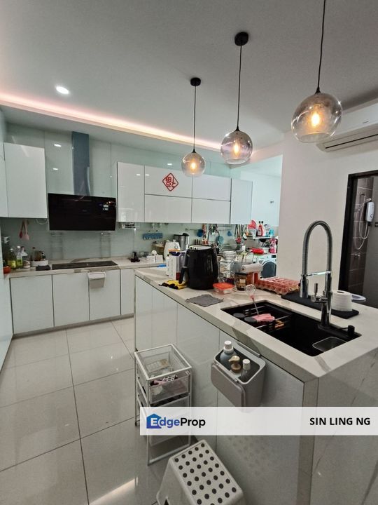 Taman Nusa Sentral Iskandar Puteri Johor Unblock View Triple Storey Cluster House Fully Furnished Freehold Near Second-Link, Johor, 