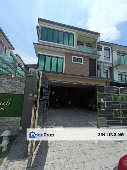 Indah Heights Taman Skudai Indah 2 Skudai Johor Three Storey Cluster House Fully Renovated Fully Extended Fully Furnished , Johor, Skudai