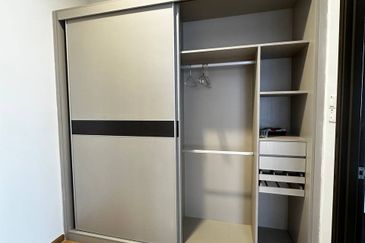 Baypoint @ Country Garden Danga Bay