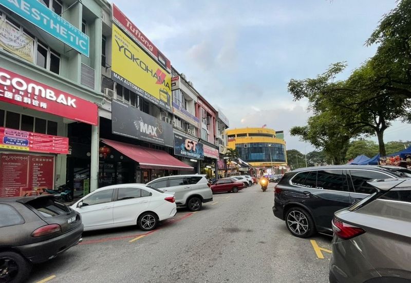 Medan Idaman Business Centre